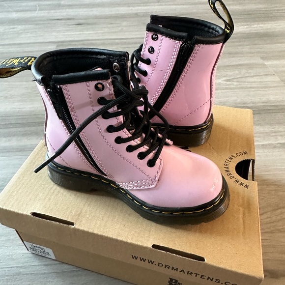 Dr.martens great condition worn 2 times - Picture 2 of 3